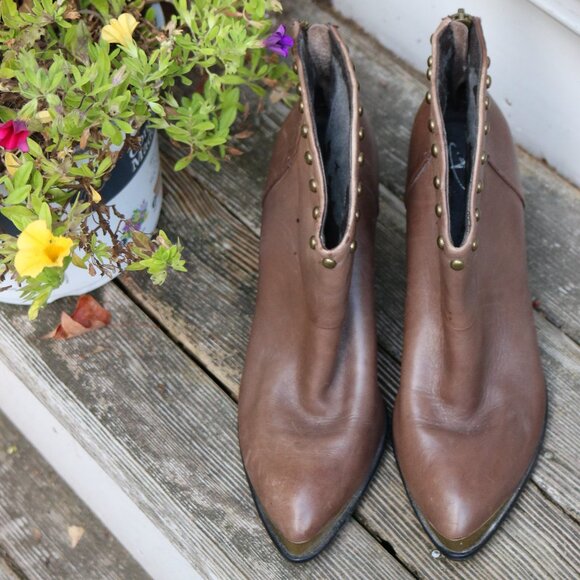 B Markowsky Mocha Brown Curved Stud Edge Pointed Brass Trim Toe Ankle Booties - Picture 5 of 9